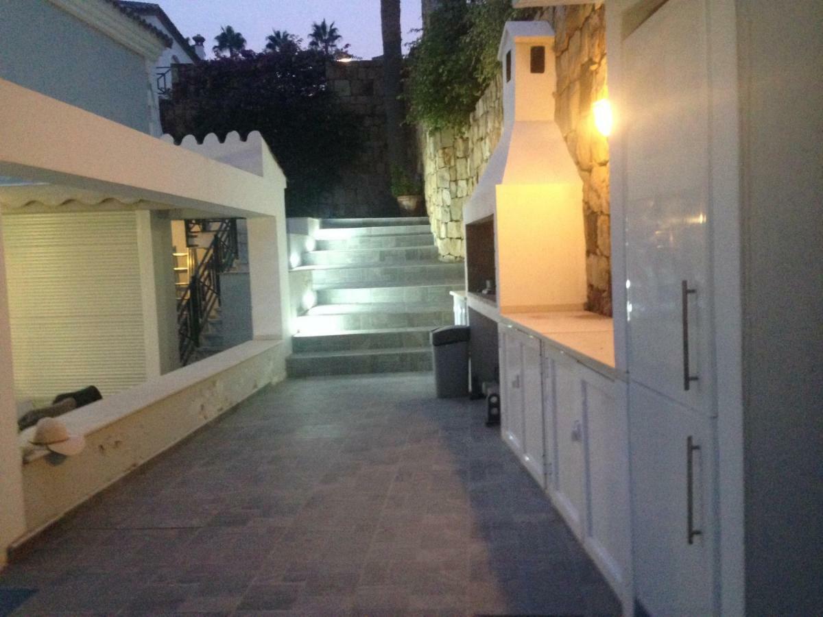 Villa Maracana Room in a Family house Habitación en una casa de Familia Marbella Exterior foto